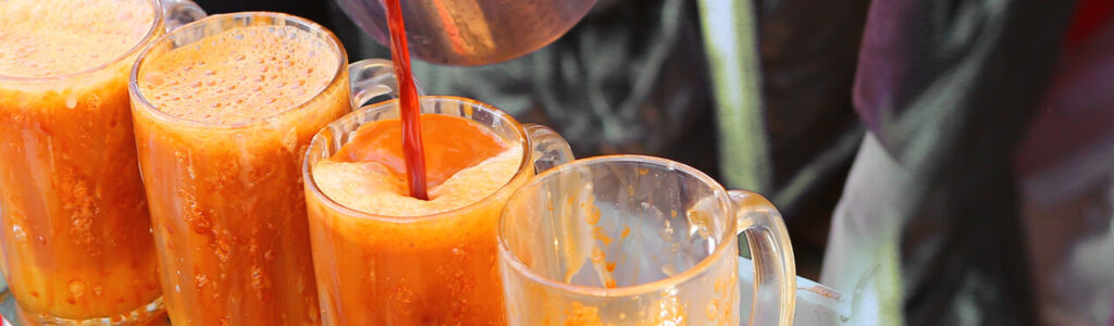 top 6 must-try drinks on khao san road: iced thai tea