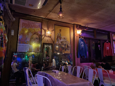Hippie De Bar