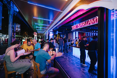 the bar lamphu 1982