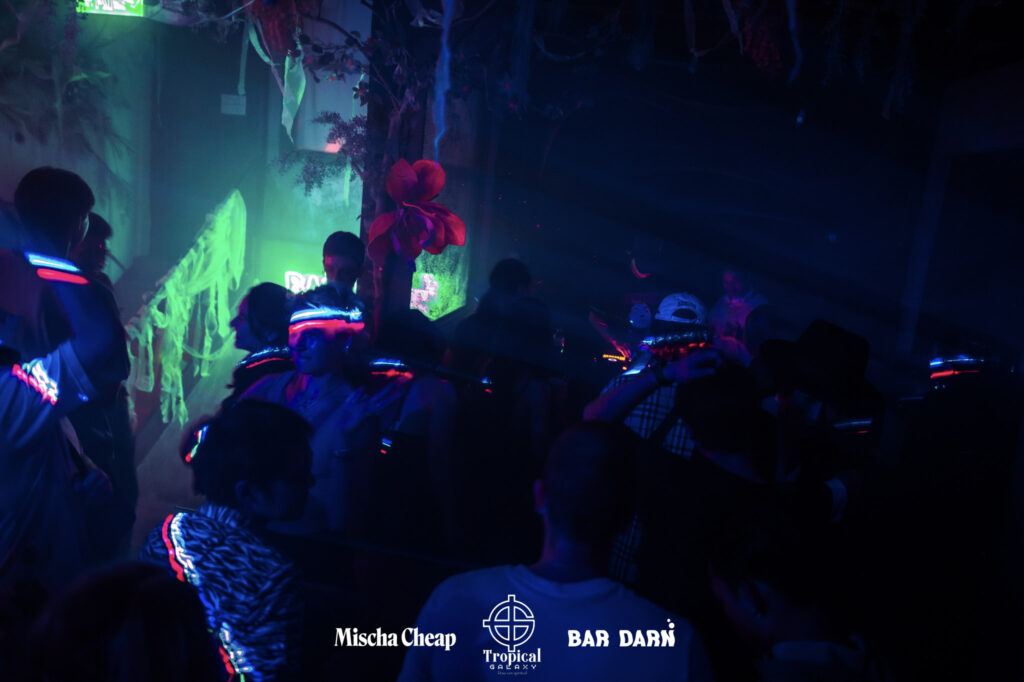 BAR DARN