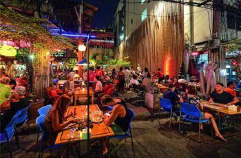restaurant on Khao San Road