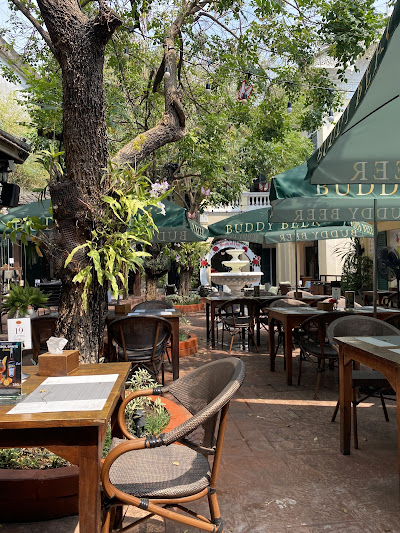 Buddy Beer Wine Bar & Grill